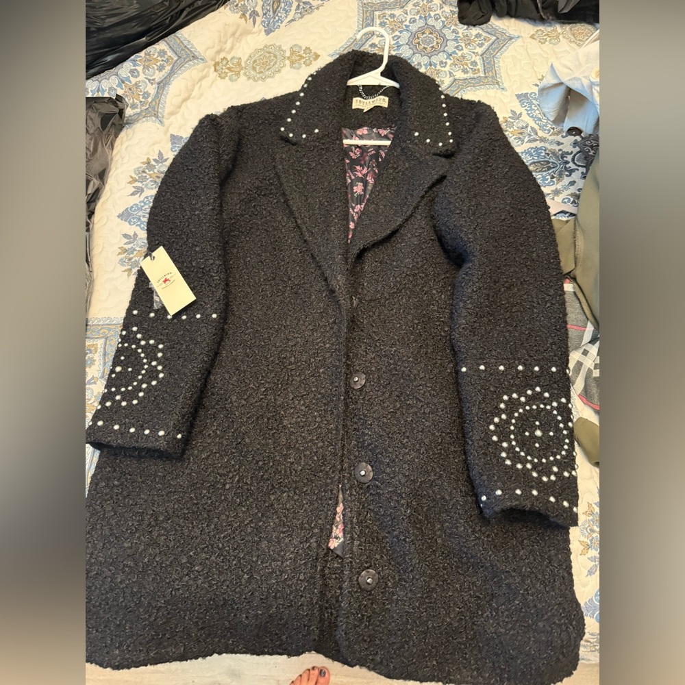 Idyllwind black coat s/p brand new with tags. Beautiful silver studs